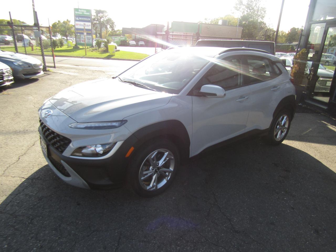 2022 Hyundai KONA Preferred, AWD, Blind Spot, Lane Assist, Camera, Bluetooth, *Certified* Photo2