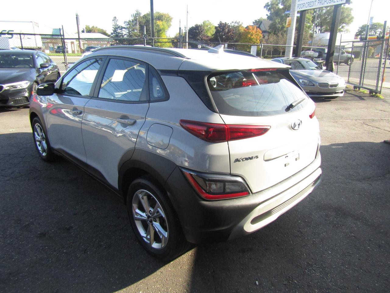 2022 Hyundai KONA Preferred, AWD, Blind Spot, Lane Assist, Camera, Bluetooth, *Certified* Photo4