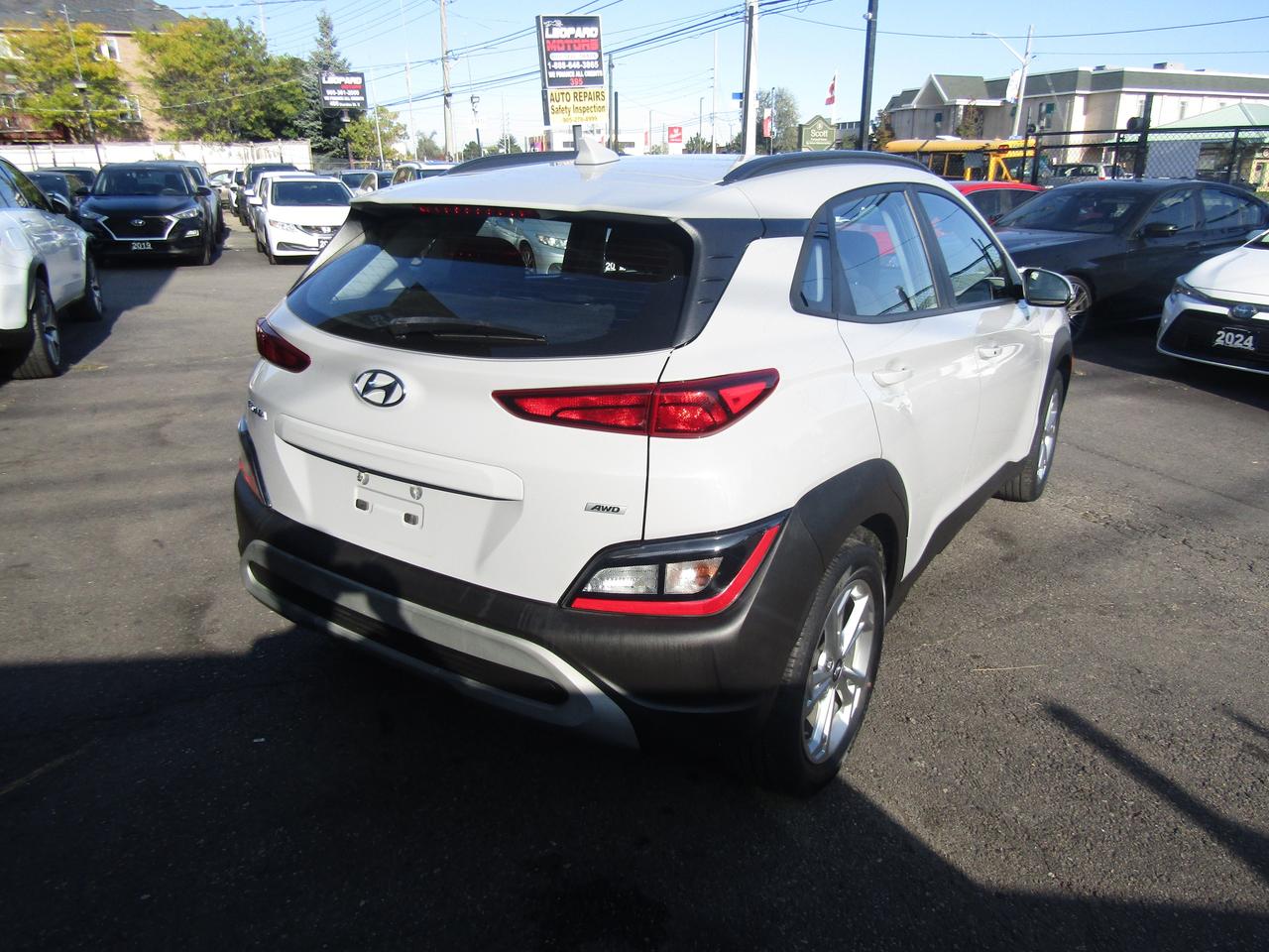 2022 Hyundai KONA Preferred, AWD, Blind Spot, Lane Assist, Camera, Bluetooth, *Certified* Photo