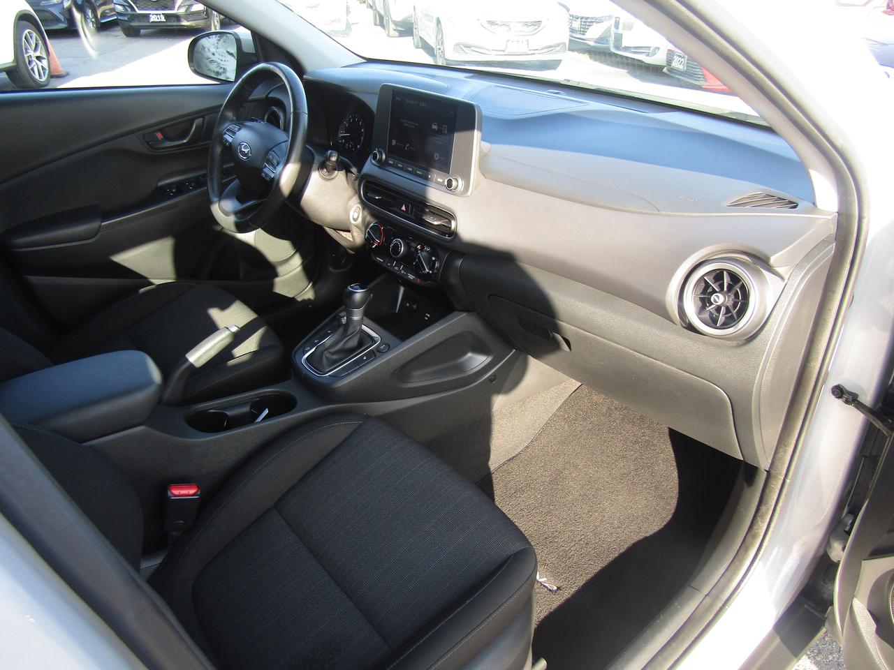 2022 Hyundai KONA Preferred, AWD, Blind Spot, Lane Assist, Camera, Bluetooth, *Certified* Photo