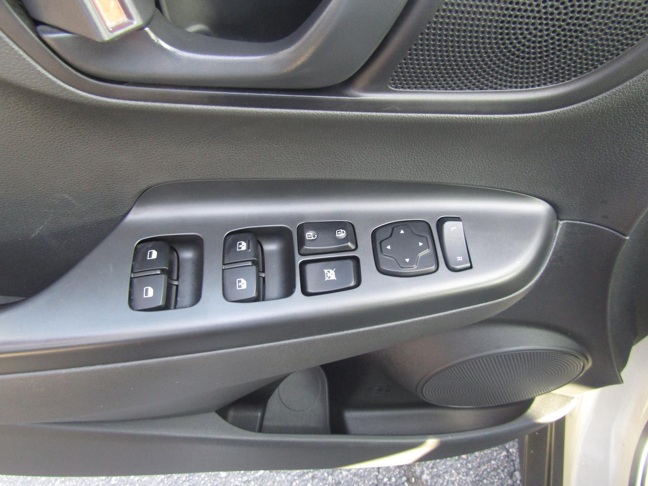 2022 Hyundai KONA Preferred, AWD, Blind Spot, Lane Assist, Camera, Bluetooth, *Certified* Photo