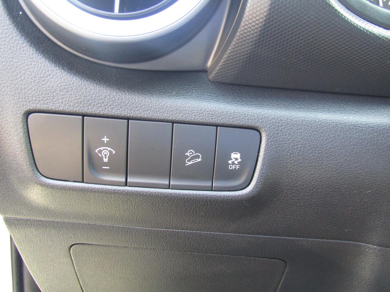 2022 Hyundai KONA Preferred, AWD, Blind Spot, Lane Assist, Camera, Bluetooth, *Certified* Photo