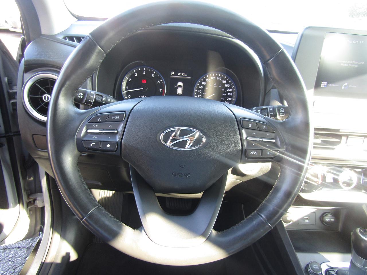 2022 Hyundai KONA Preferred, AWD, Blind Spot, Lane Assist, Camera, Bluetooth, *Certified* Photo