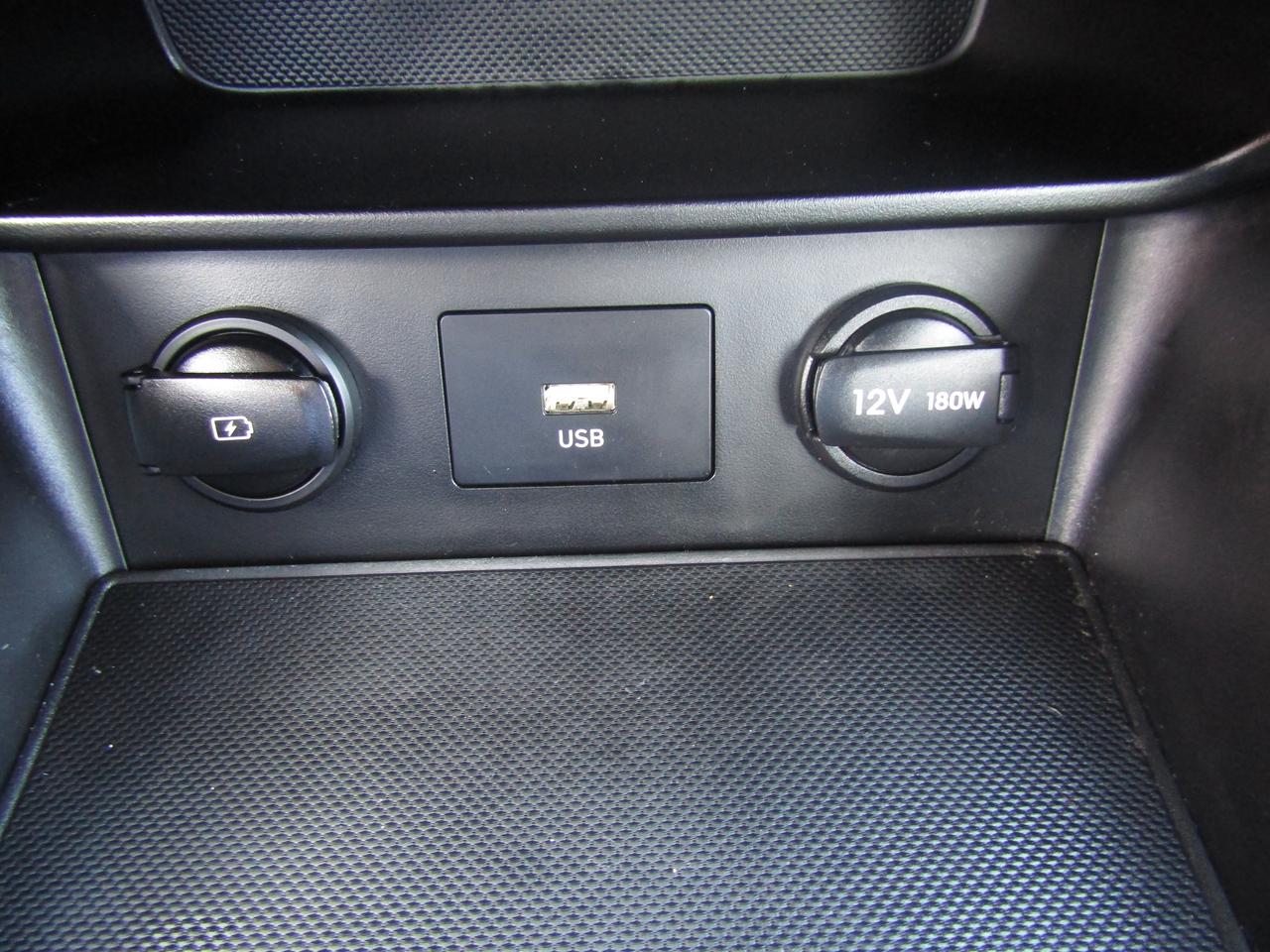 2022 Hyundai KONA Preferred, AWD, Blind Spot, Lane Assist, Camera, Bluetooth, *Certified* Photo