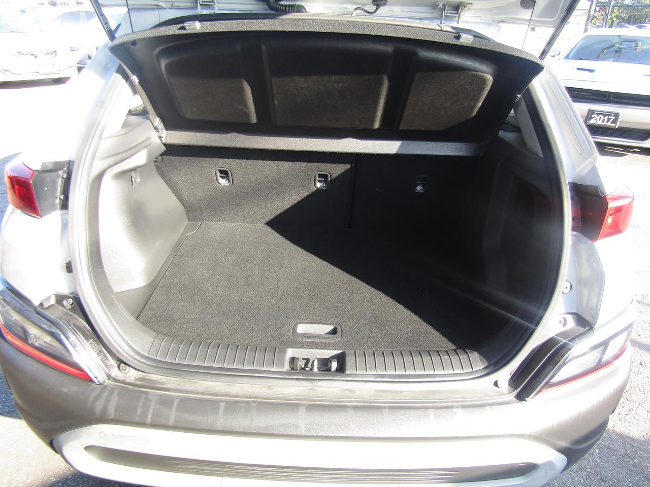 2022 Hyundai KONA Preferred, AWD, Blind Spot, Lane Assist, Camera, Bluetooth, *Certified* Photo