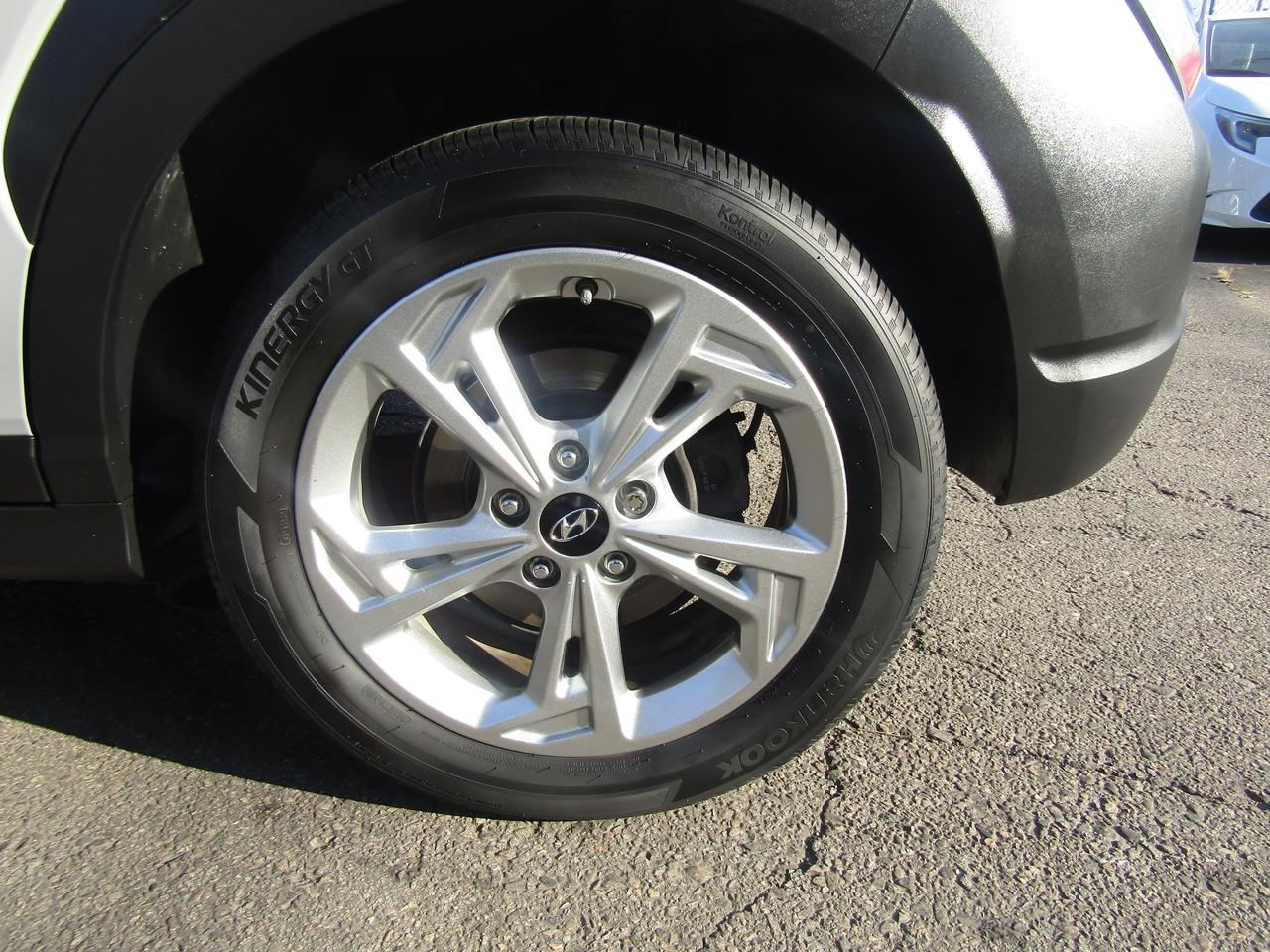 2022 Hyundai KONA Preferred, AWD, Blind Spot, Lane Assist, Camera, Bluetooth, *Certified* Photo