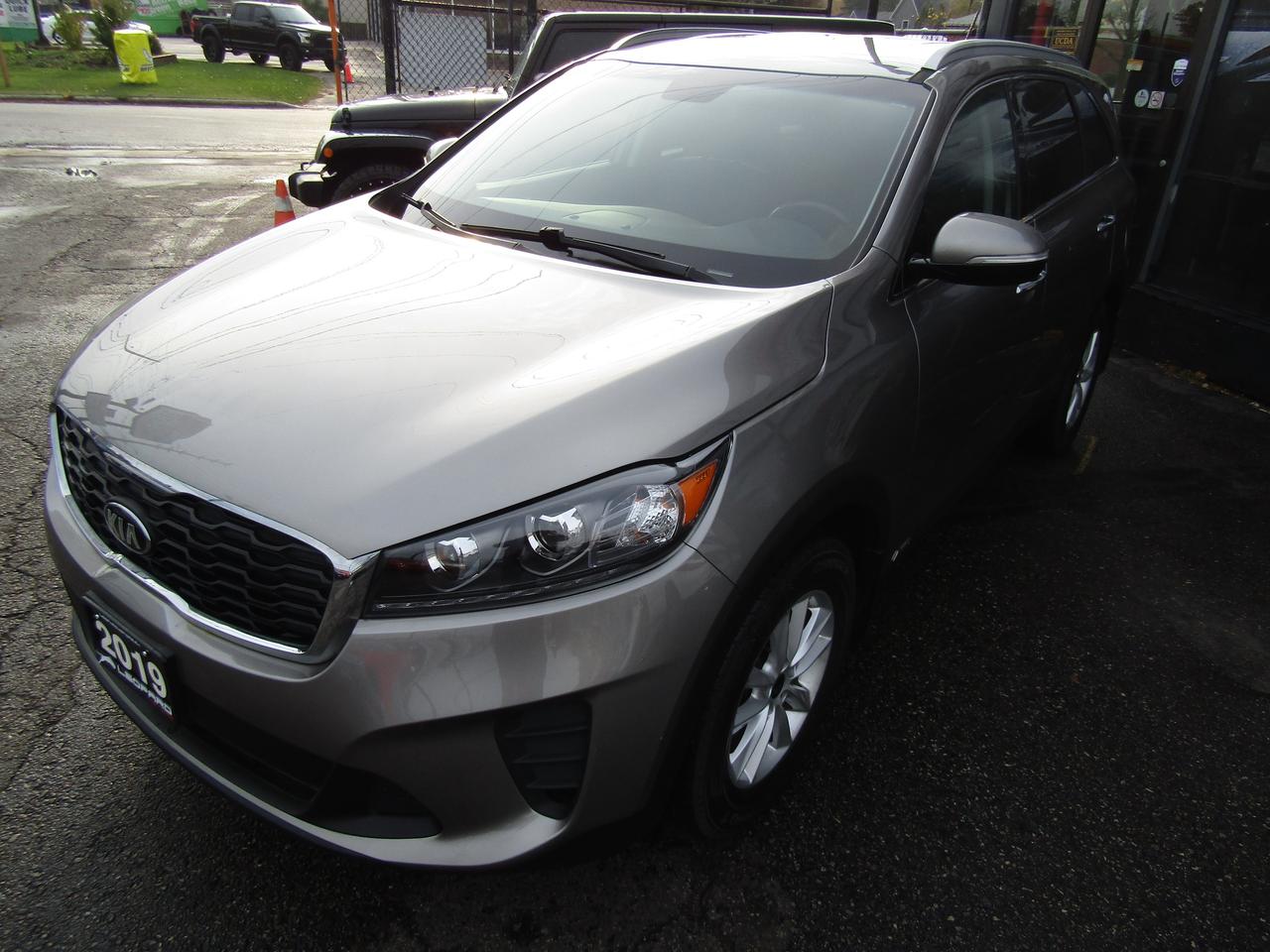 2019 Kia Sorento LX, AWD, Camera, Push To Start, Bluetooth, Alloy, *Certified* Photo