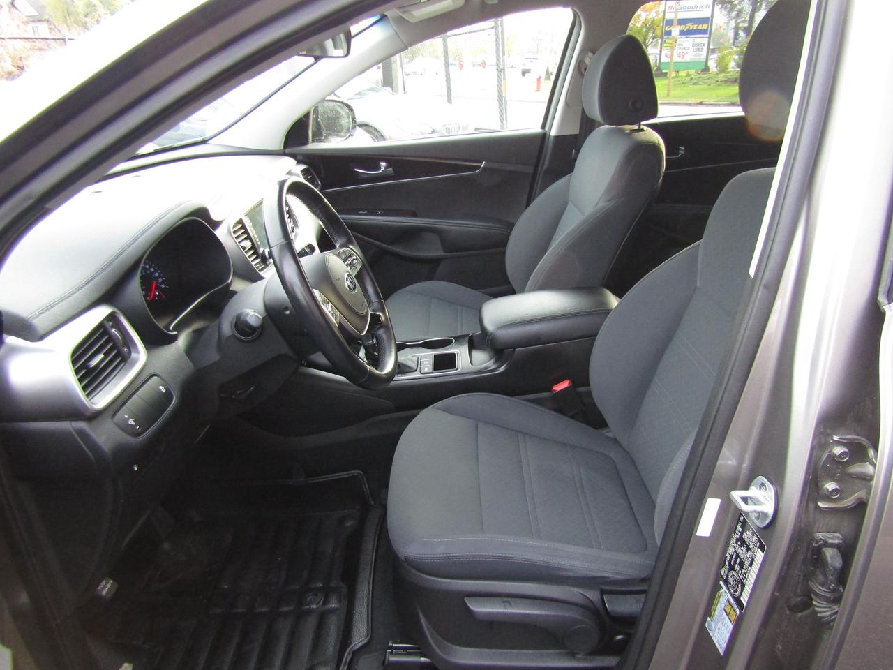 2019 Kia Sorento LX, AWD, Camera, Push To Start, Bluetooth, Alloy, *Certified* Photo