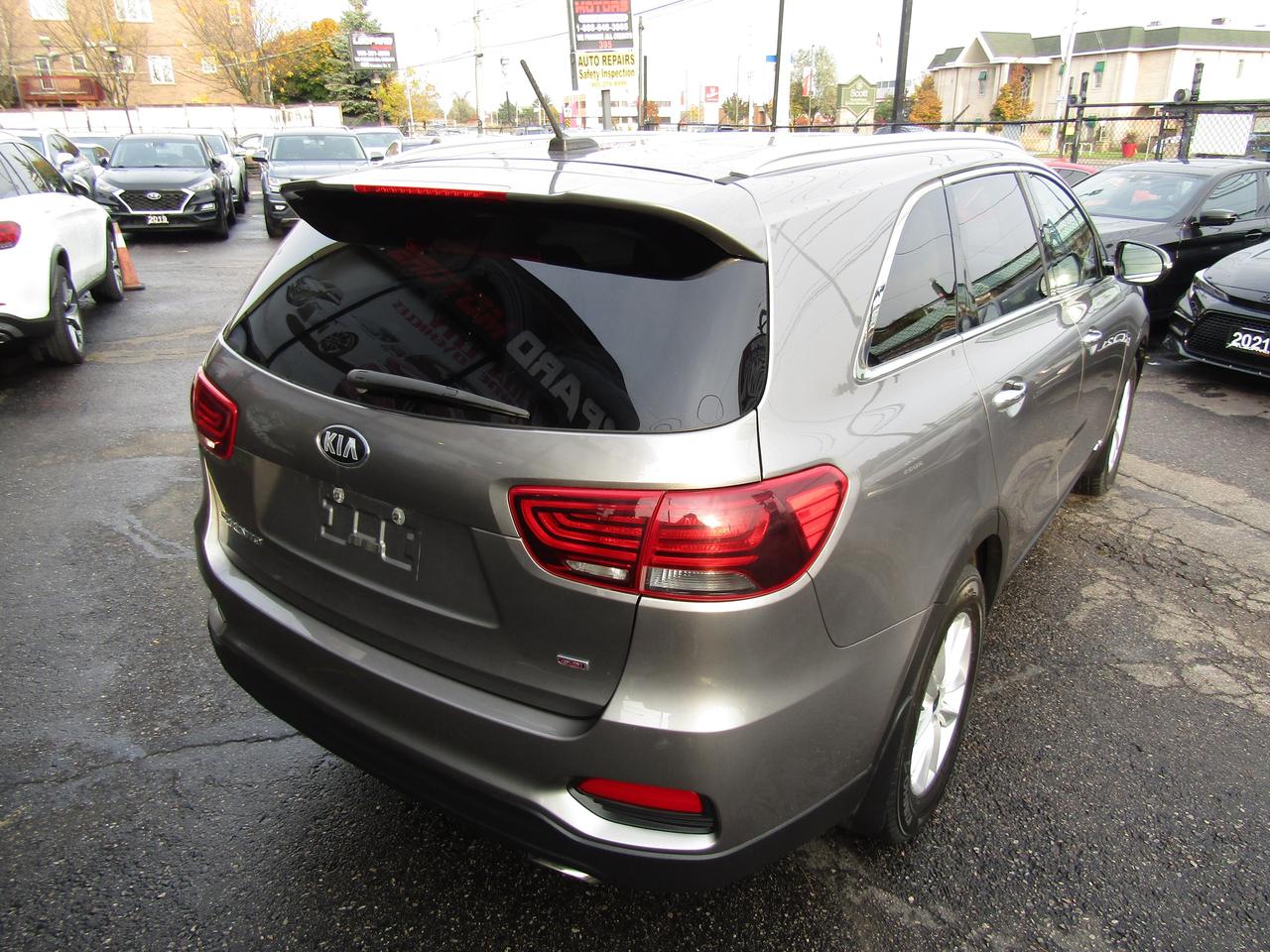 2019 Kia Sorento LX, AWD, Camera, Push To Start, Bluetooth, Alloy, *Certified* Photo