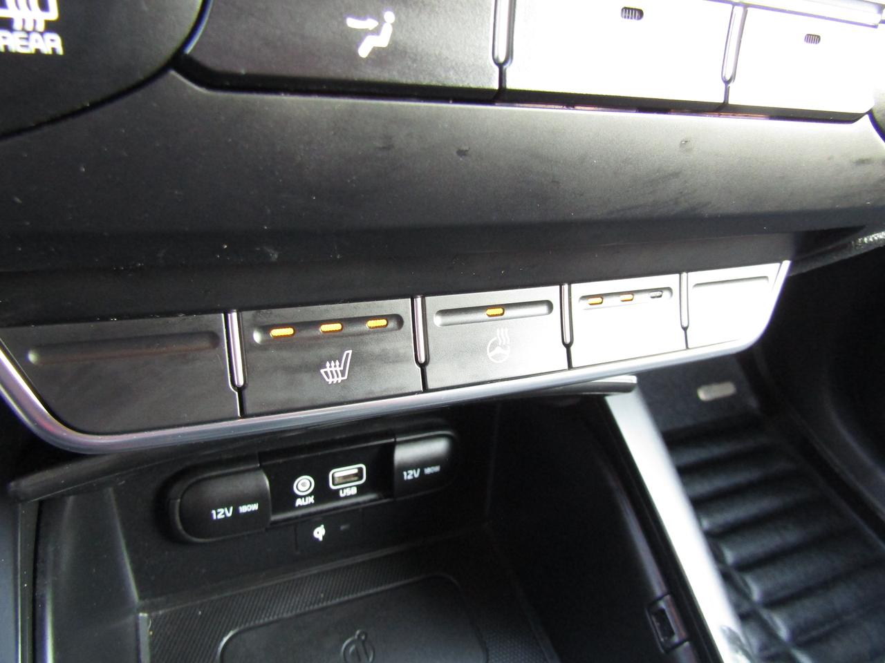 2019 Kia Sorento LX, AWD, Camera, Push To Start, Bluetooth, Alloy, *Certified* Photo