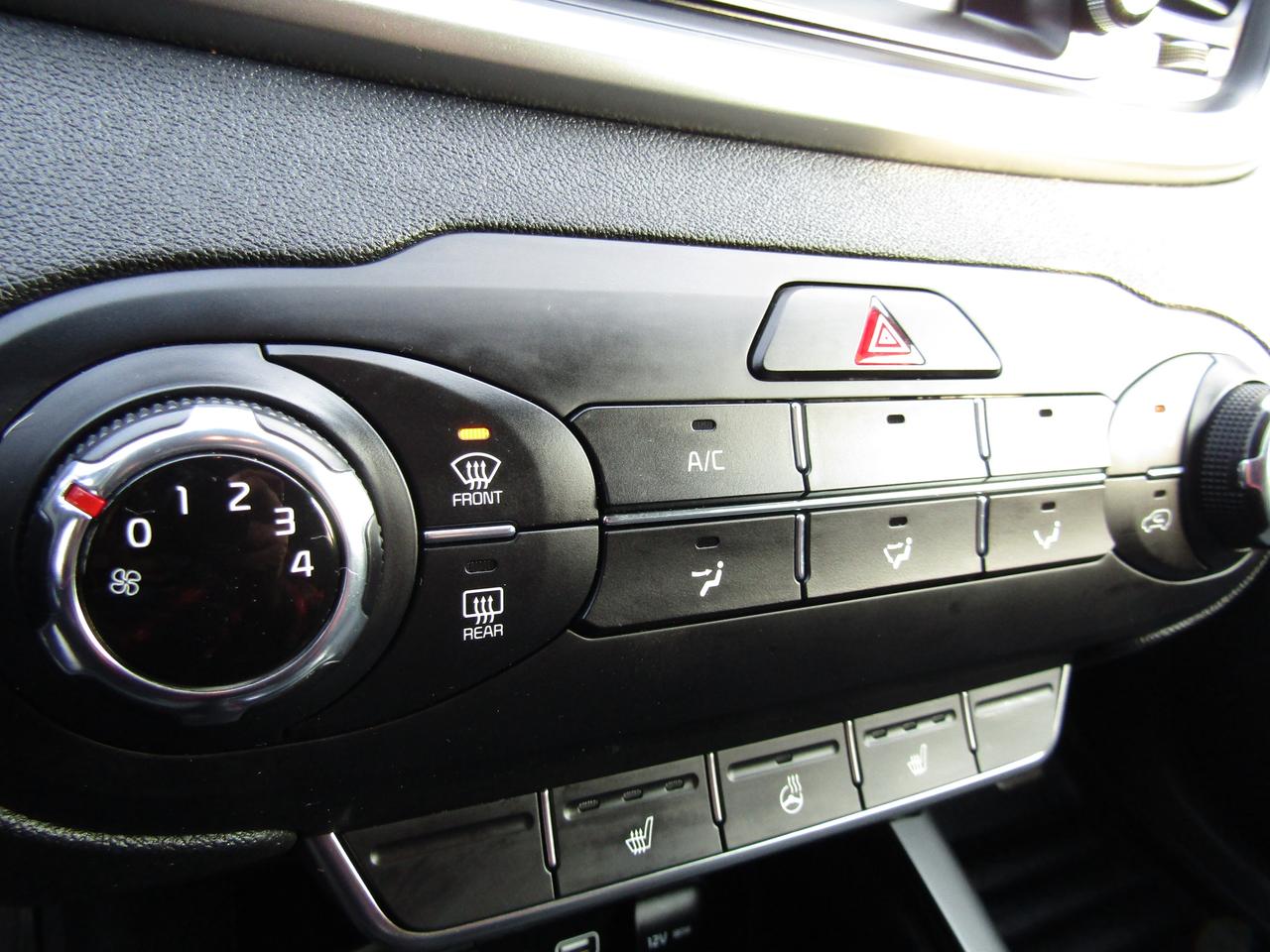 2019 Kia Sorento LX, AWD, Camera, Push To Start, Bluetooth, Alloy, *Certified* Photo