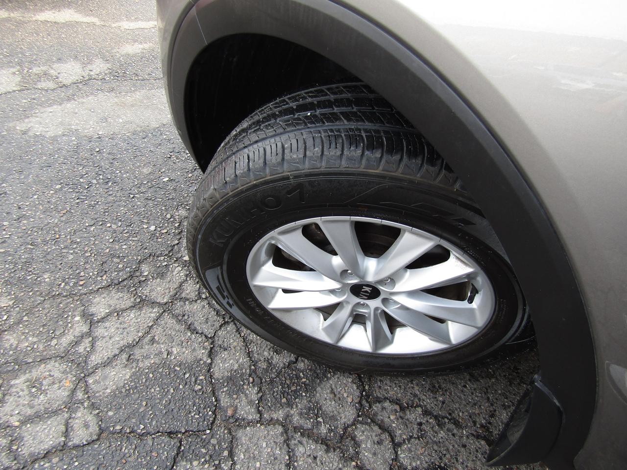 2019 Kia Sorento LX, AWD, Camera, Push To Start, Bluetooth, Alloy, *Certified* Photo