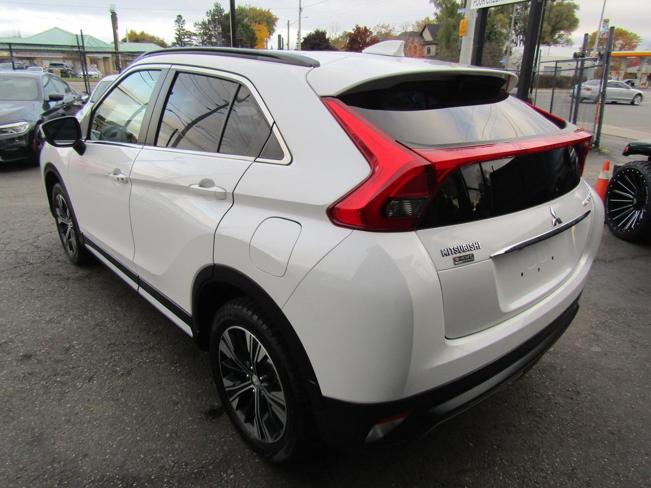 2018 Mitsubishi Eclipse Cross ES, AWD, Camera, Adaptive, Bluetooth, Alloy, *Certified* Photo4