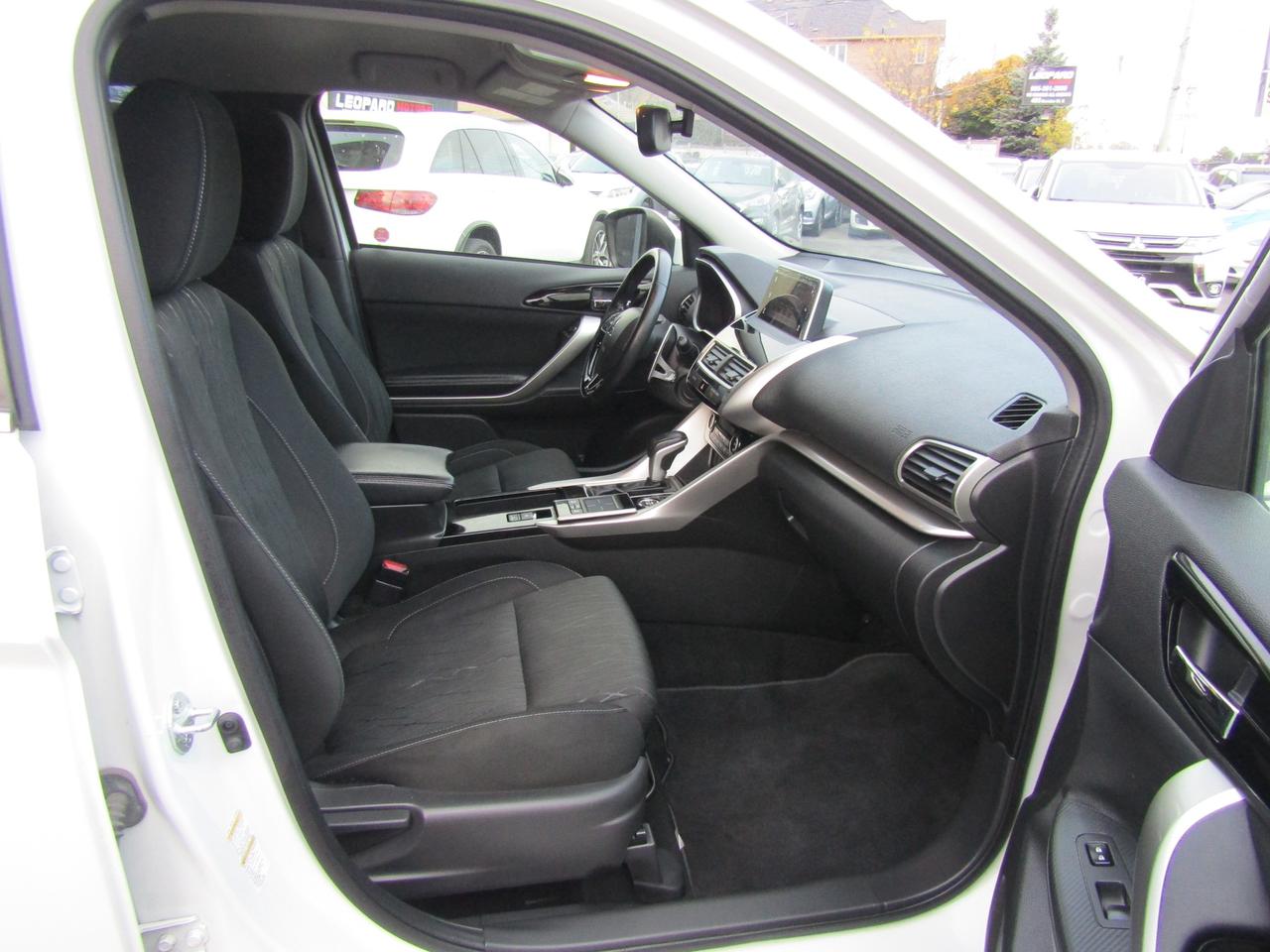 2018 Mitsubishi Eclipse Cross ES, AWD, Camera, Adaptive, Bluetooth, Alloy, *Certified* Photo