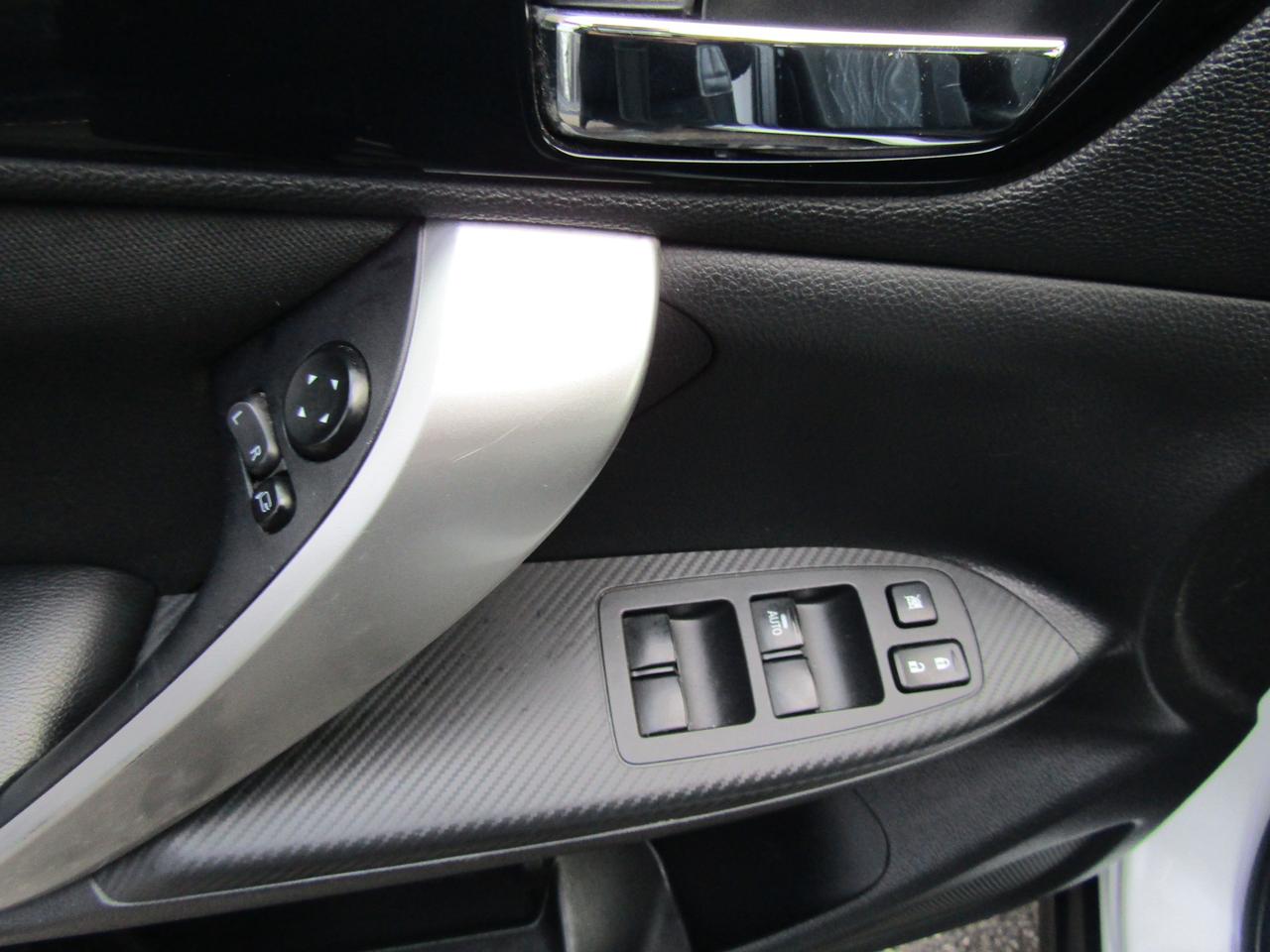 2018 Mitsubishi Eclipse Cross ES, AWD, Camera, Adaptive, Bluetooth, Alloy, *Certified* Photo