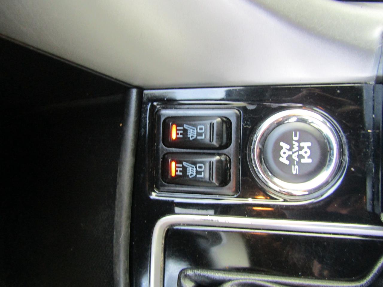 2018 Mitsubishi Eclipse Cross ES, AWD, Camera, Adaptive, Bluetooth, Alloy, *Certified* Photo