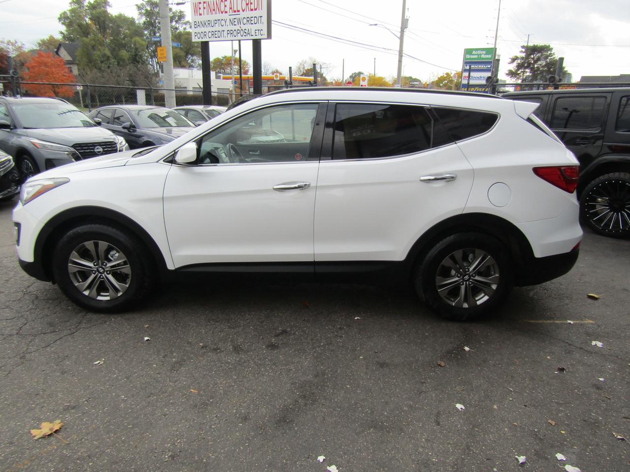 2015 Hyundai Santa Fe Sport, Heated seats, Alloy, *Certified* Photo3