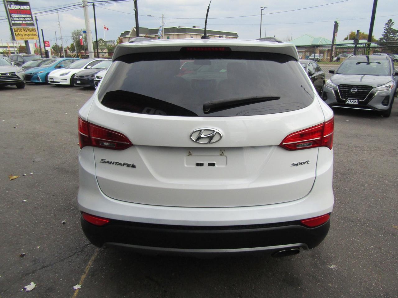 2015 Hyundai Santa Fe Sport, Heated seats, Alloy, *Certified* Photo