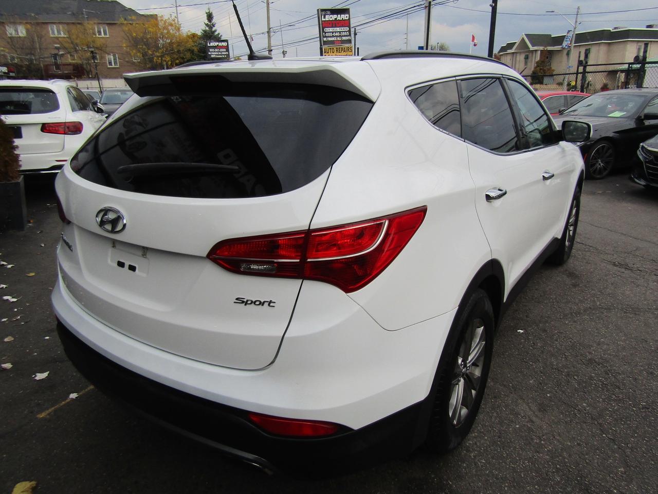2015 Hyundai Santa Fe Sport, Heated seats, Alloy, *Certified* Photo