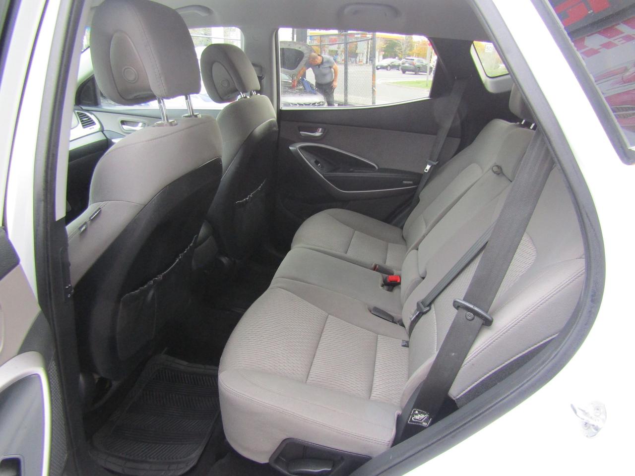 2015 Hyundai Santa Fe Sport, Heated seats, Alloy, *Certified* Photo