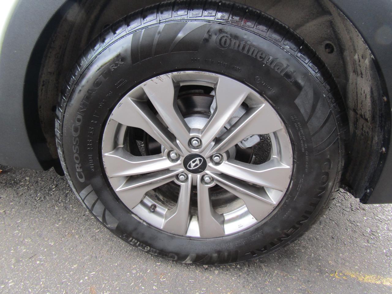 2015 Hyundai Santa Fe Sport, Heated seats, Alloy, *Certified* Photo