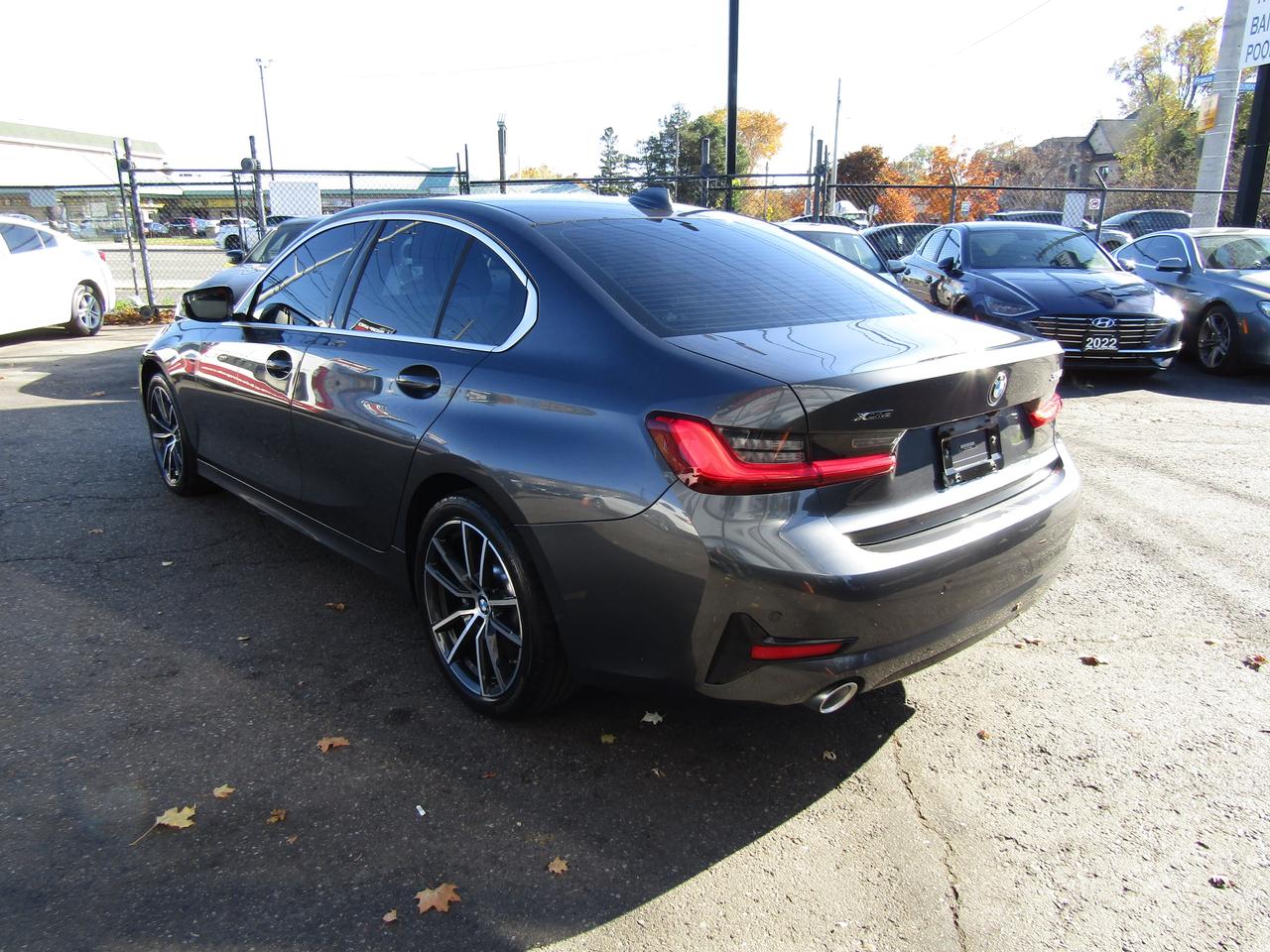 2019 BMW 3-Series 330i, xDrive, Navi, Sunroof, Camera, Leather, Memory, *Certified* Photo