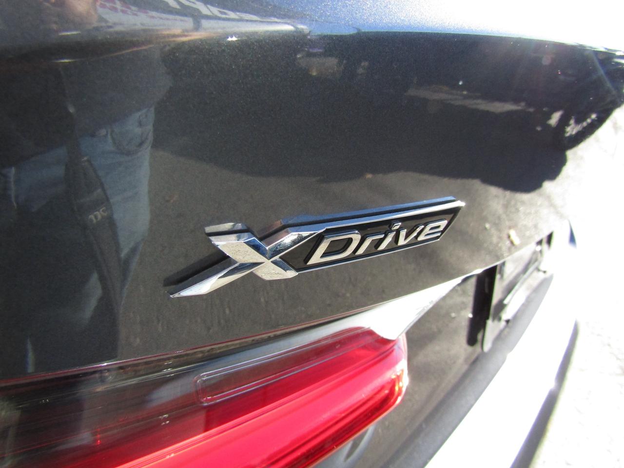 2019 BMW 3-Series 330i, xDrive, Navi, Sunroof, Camera, Leather, Memory, *Certified* Photo