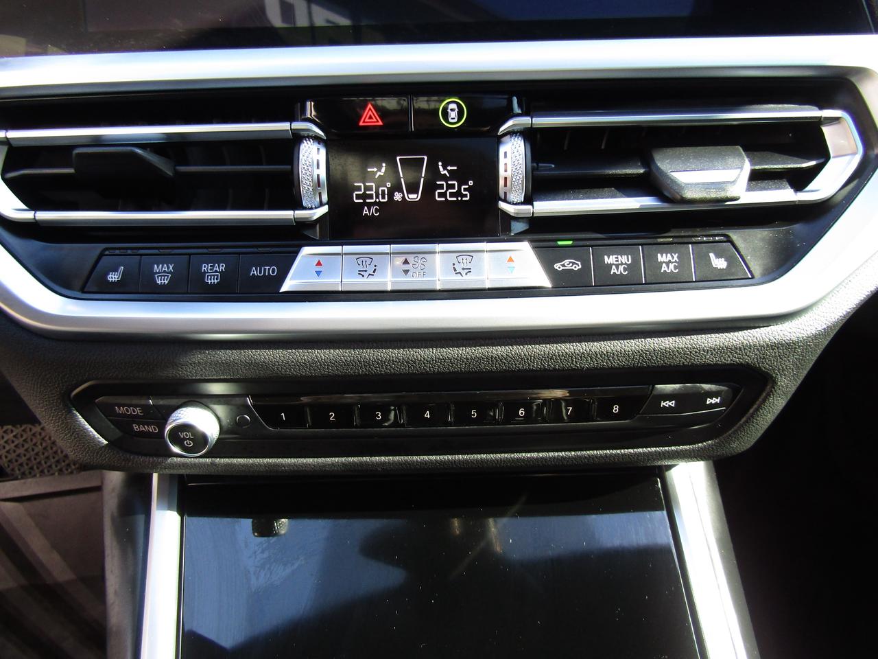 2019 BMW 3 Series 330i, xDrive, Navi, Sunroof, Camera, Leather, Memory, *Certified* Photo