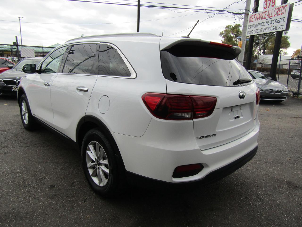 2019 Kia Sorento LX, AWD, Camera, Push To Start, Bluetooth, Alloy, *Certified* Photo4