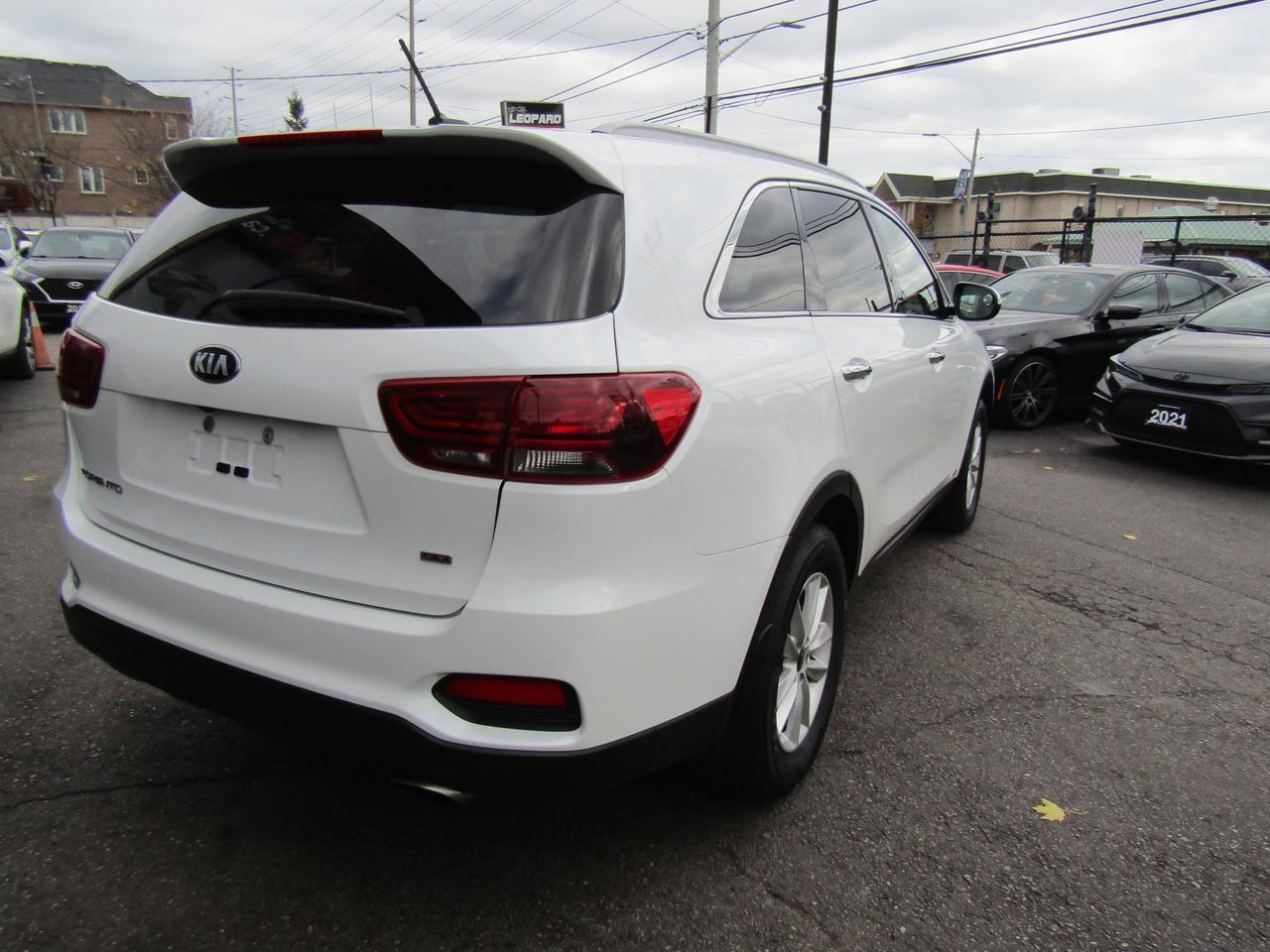 2019 Kia Sorento LX, AWD, Camera, Push To Start, Bluetooth, Alloy, *Certified* Photo