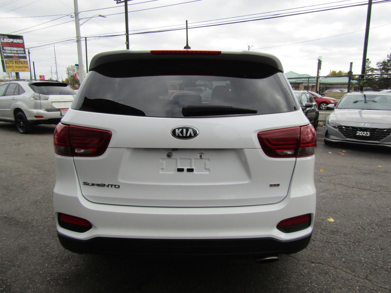 2019 Kia Sorento LX, AWD, Camera, Push To Start, Bluetooth, Alloy, *Certified* Photo