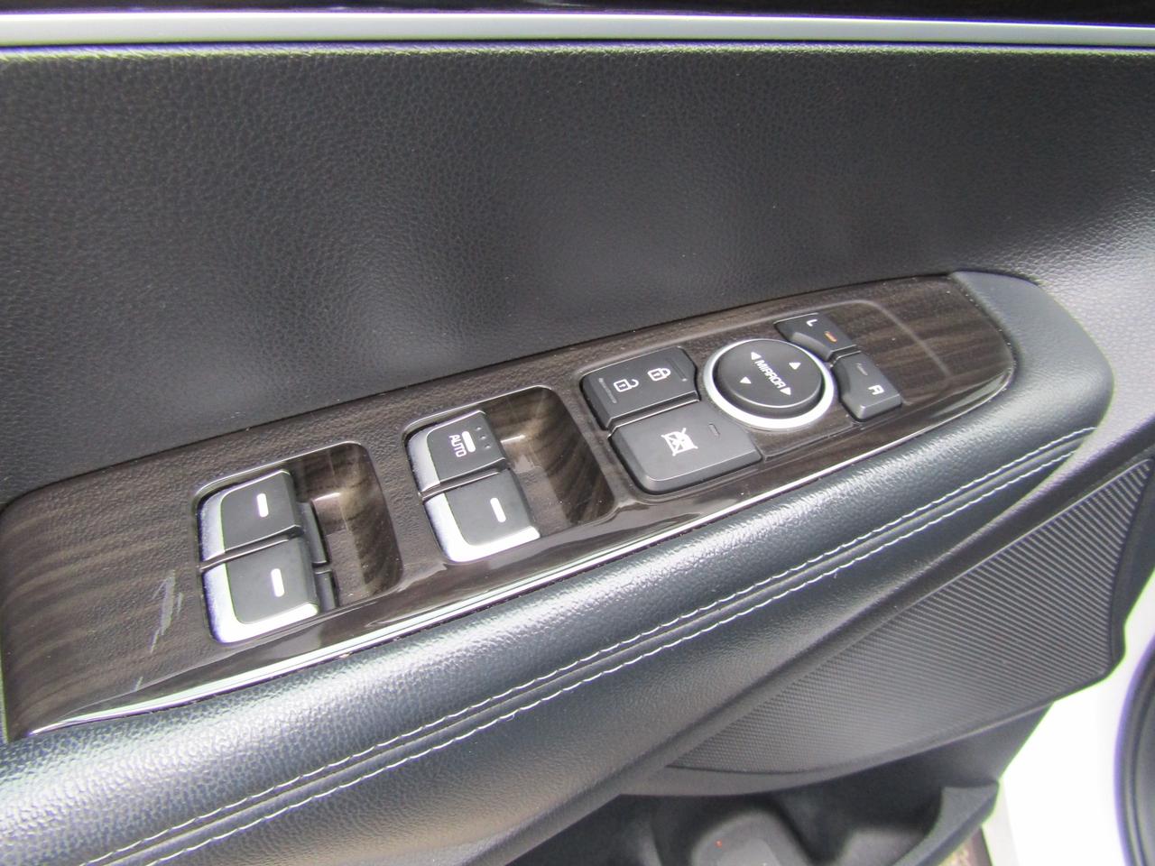 2019 Kia Sorento LX, AWD, Camera, Push To Start, Bluetooth, Alloy, *Certified* Photo