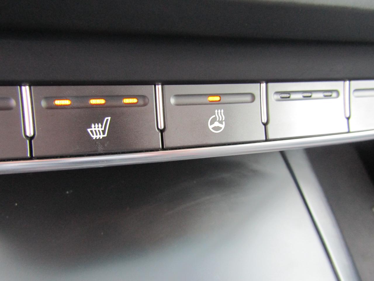 2019 Kia Sorento LX, AWD, Camera, Push To Start, Bluetooth, Alloy, *Certified* Photo