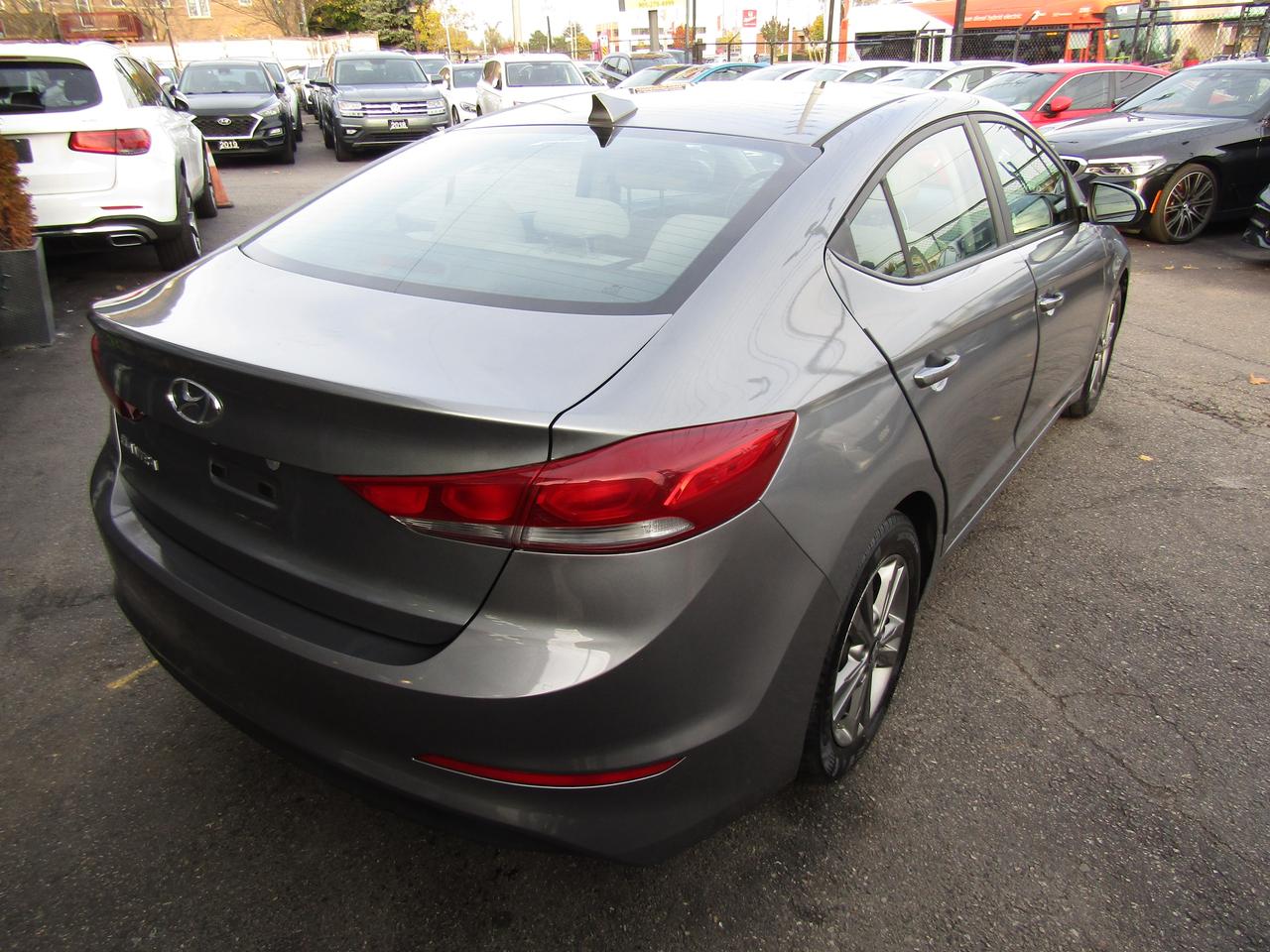 2017 Hyundai Elantra GL, Camera, Blind Spot, Alloy, Bluetooth, *Certified* Photo