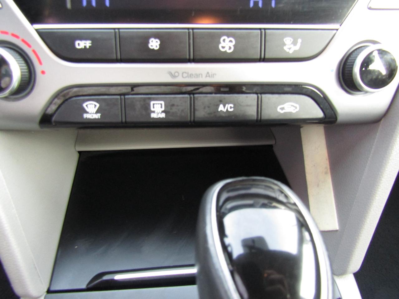 2017 Hyundai Elantra GL, Camera, Blind Spot, Alloy, Bluetooth, *Certified* Photo