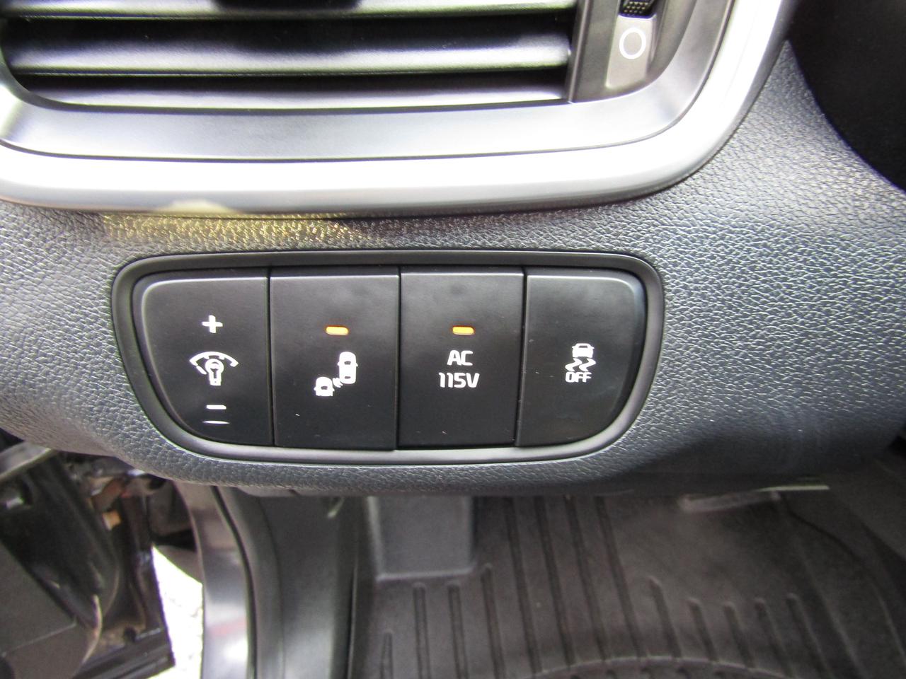 2017 Kia Sorento SX, Navi, AWD, Pano, Camera, Blind Spot, Leather, Alloy, *Certified* Photo