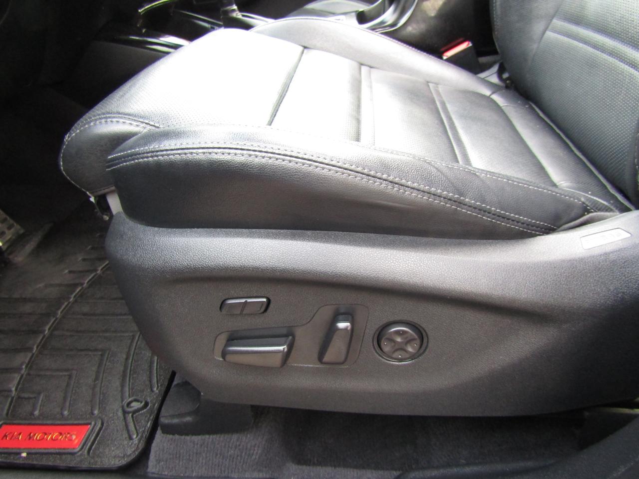 2017 Kia Sorento SX, Navi, AWD, Pano, Camera, Blind Spot, Leather, Alloy, *Certified* Photo