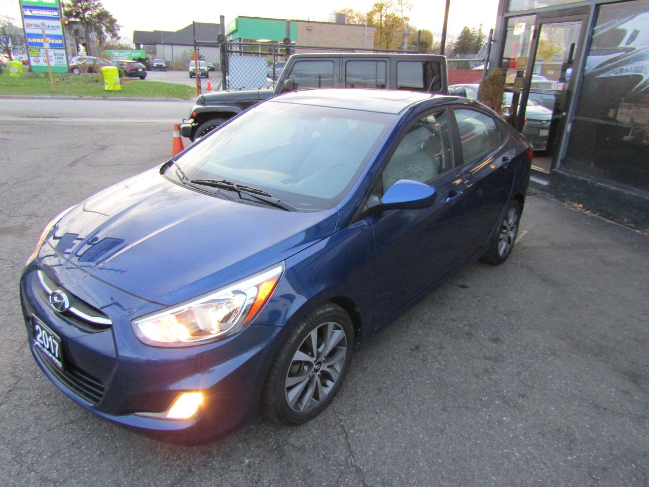 2017 Hyundai Accent SE, Sunroof, Bluetooth, Heated Seats, *Certified* Photo2