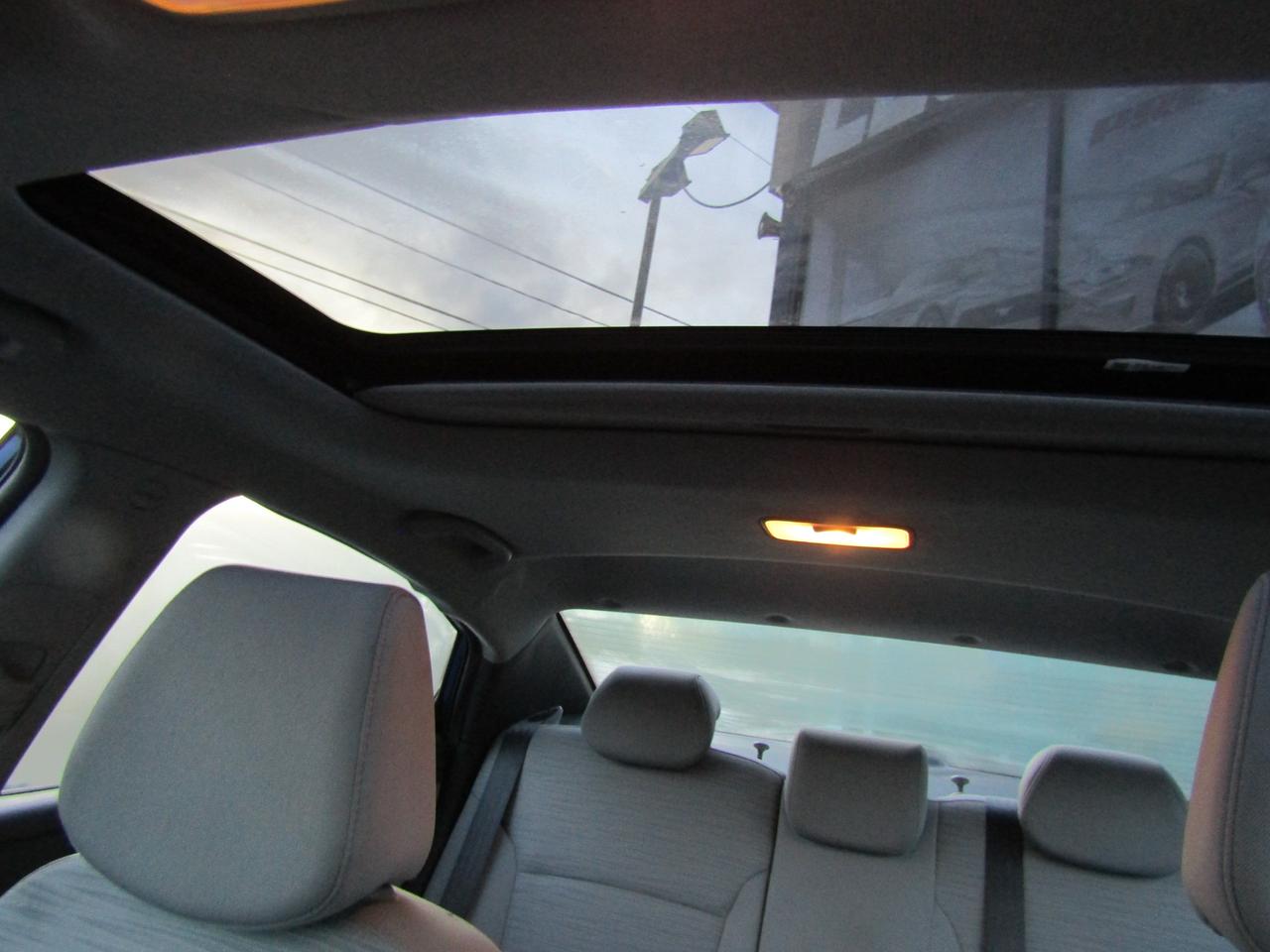 2017 Hyundai Accent SE, Sunroof, Bluetooth, Heated Seats, *Certified* Photo