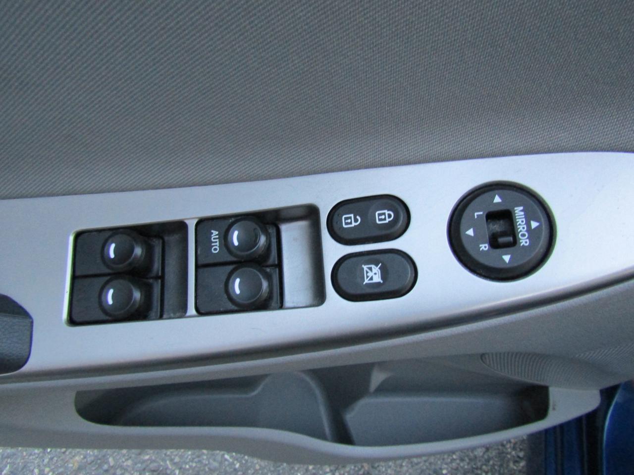 2017 Hyundai Accent SE, Sunroof, Bluetooth, Heated Seats, *Certified* Photo