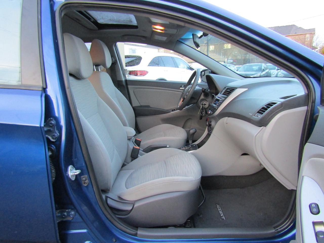 2017 Hyundai Accent SE, Sunroof, Bluetooth, Heated Seats, *Certified* Photo