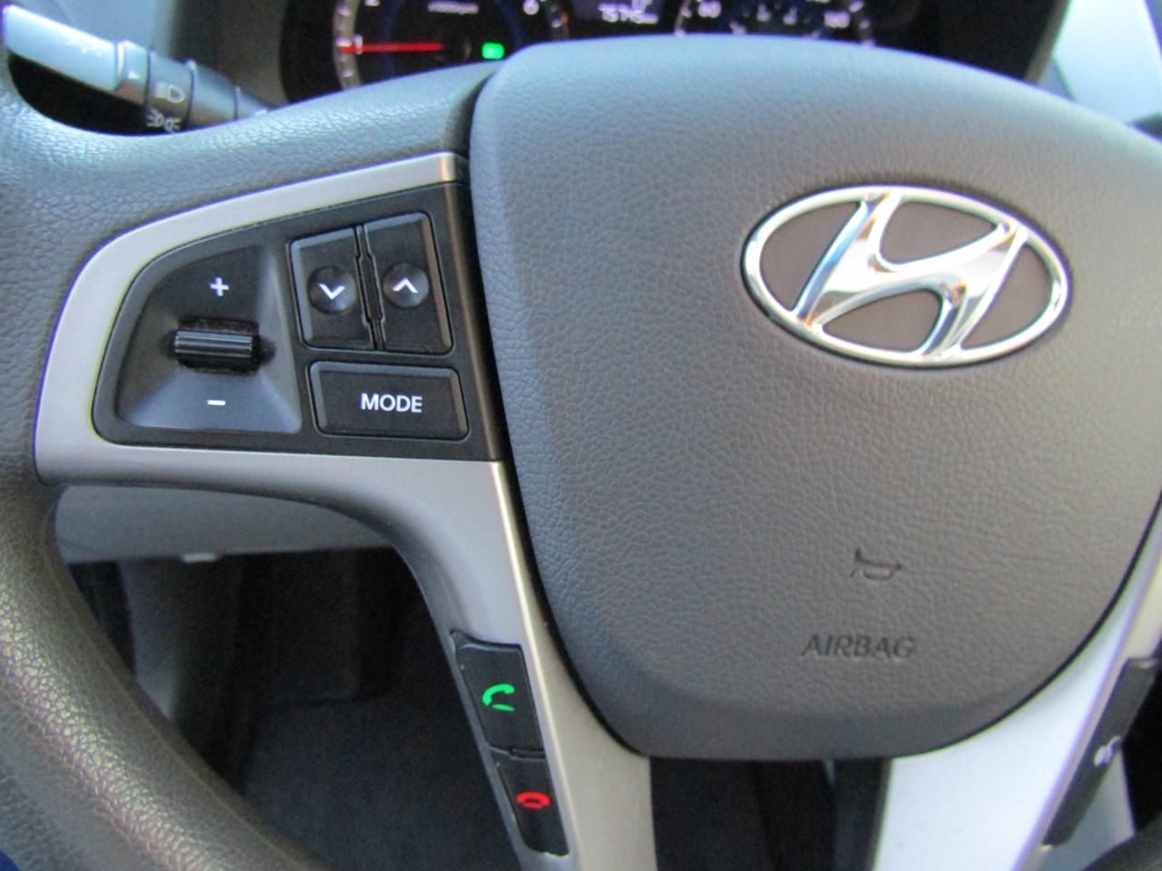 2017 Hyundai Accent SE, Sunroof, Bluetooth, Heated Seats, *Certified* Photo