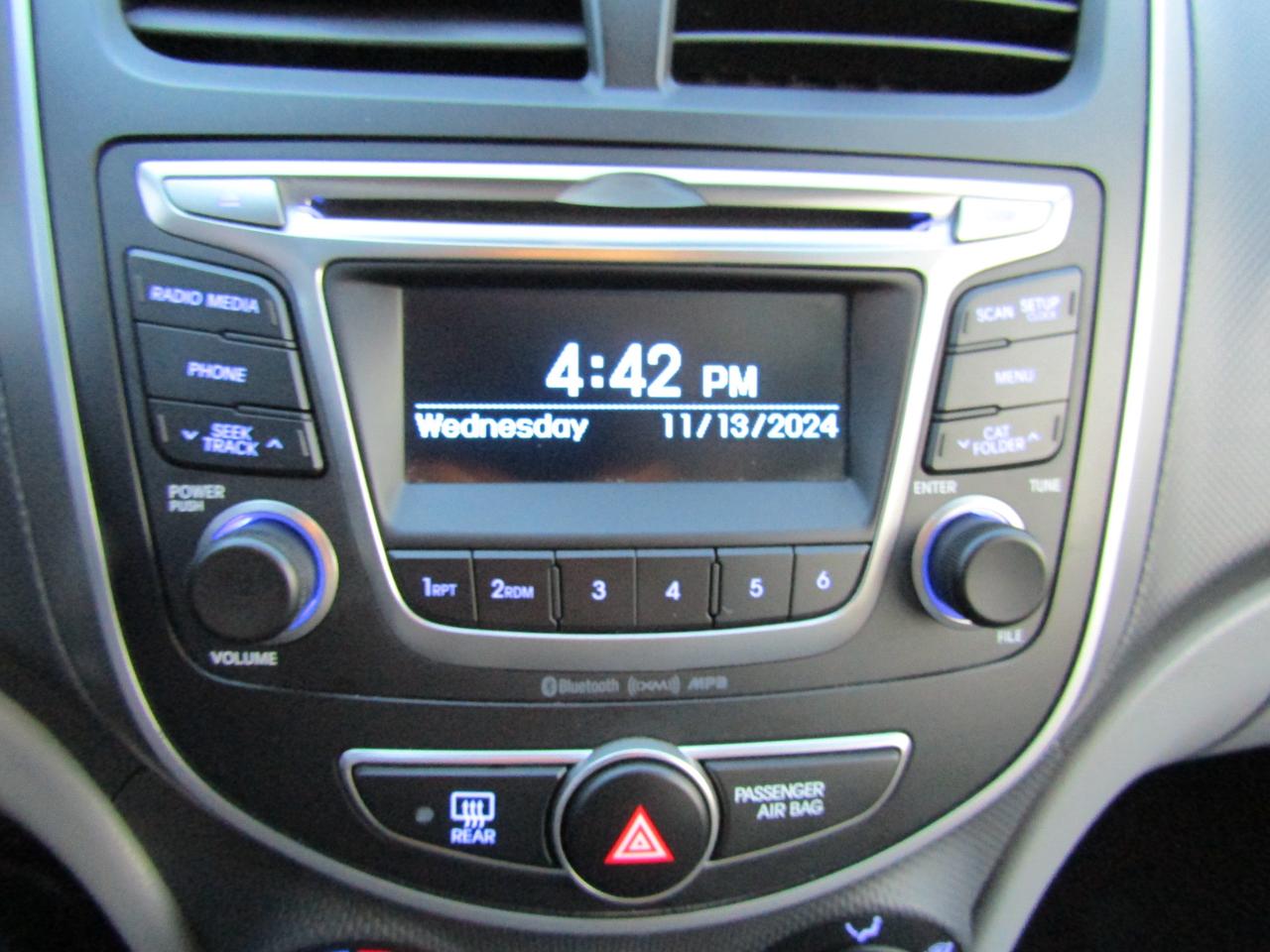 2017 Hyundai Accent SE, Sunroof, Bluetooth, Heated Seats, *Certified* Photo