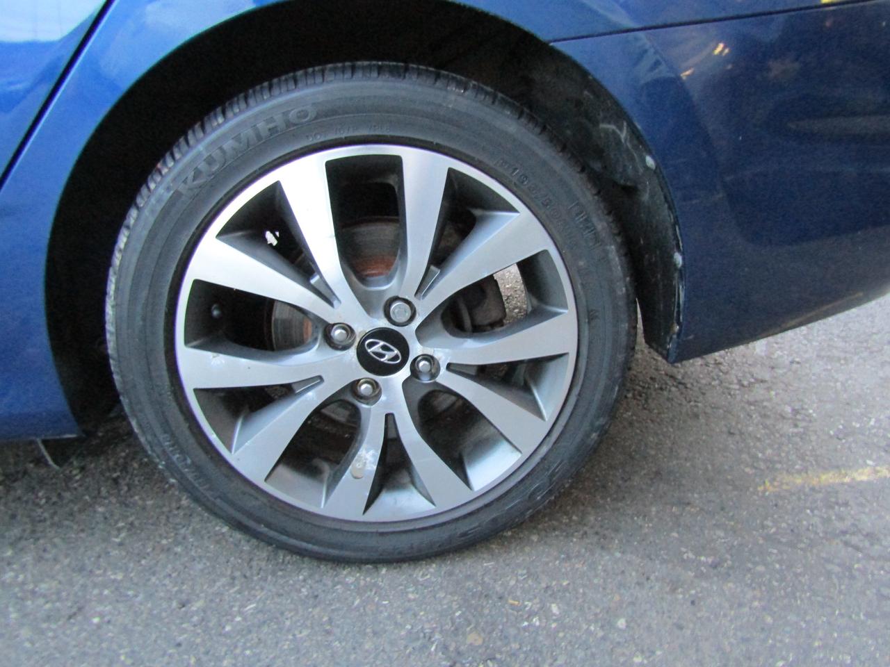 2017 Hyundai Accent SE, Sunroof, Bluetooth, Heated Seats, *Certified* Photo