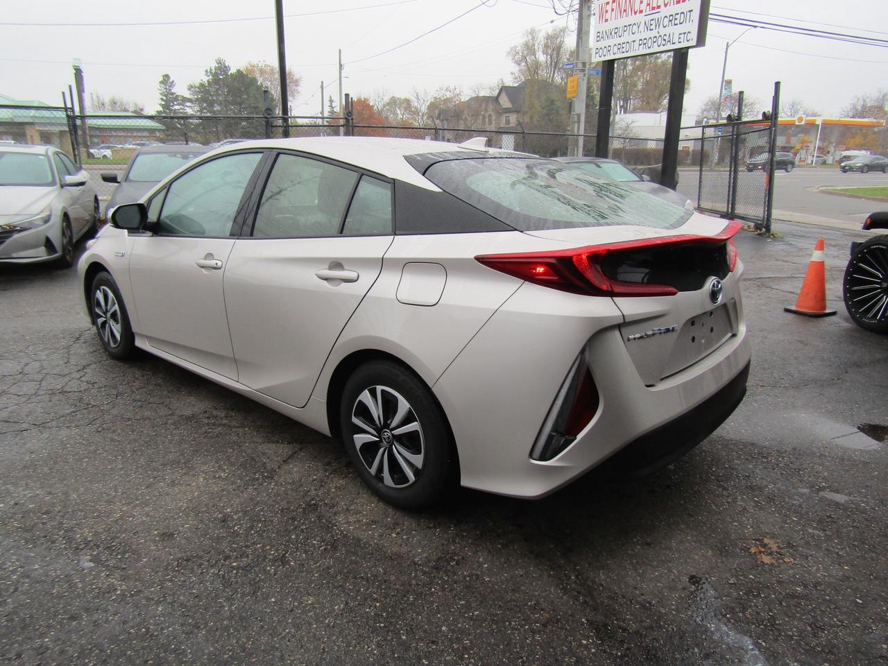 2018 Toyota Prius Prime LE, Hybrid, Lanes Asst, Heated Steering, Camera, Heated Seats, *Certified* Photo4