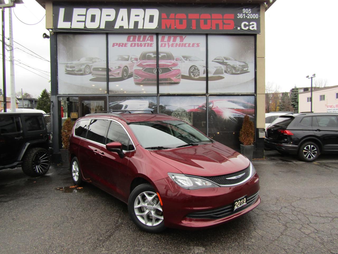 2019 Chrysler Pacifica Touring, 7 Pass, Navi, Camera, DVD, Blind Spot, *Certified* Photo0