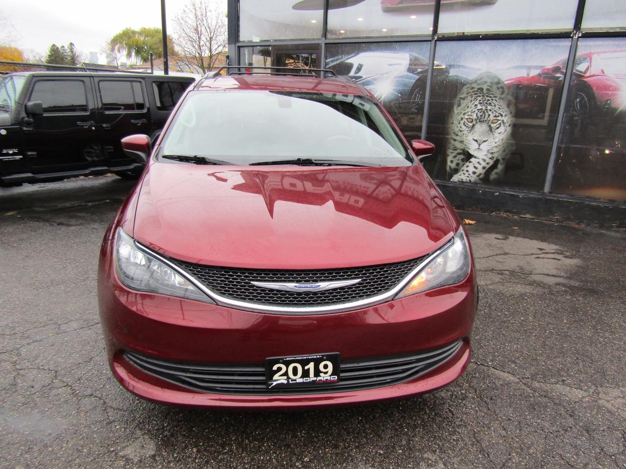 2019 Chrysler Pacifica Touring, 7 Pass, Navi, Camera, DVD, Blind Spot, *Certified* Photo1