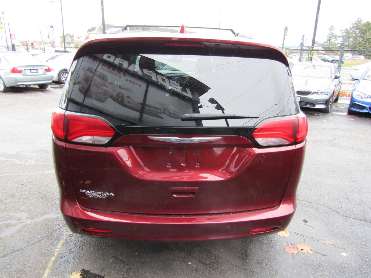 2019 Chrysler Pacifica Touring, 7 Pass, Navi, Camera, DVD, Blind Spot, *Certified* Photo