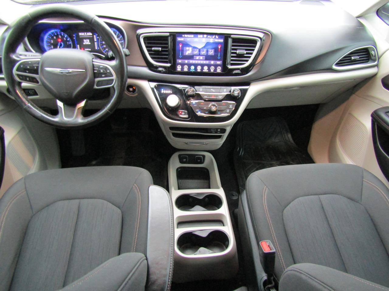 2019 Chrysler Pacifica Touring, 7 Pass, Navi, Camera, DVD, Blind Spot, *Certified* Photo