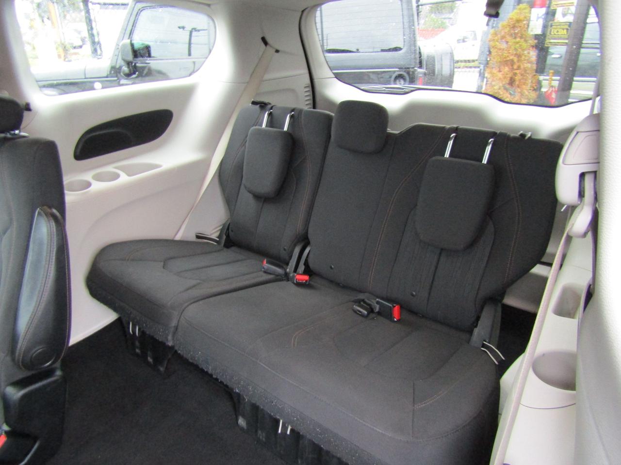 2019 Chrysler Pacifica Touring, 7 Pass, Navi, Camera, DVD, Blind Spot, *Certified* Photo